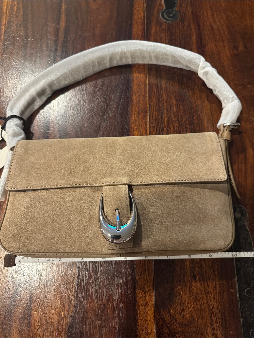 STAUD Harlow bag dune color, Beige Suede Shoulder Bag with Silver Hardware - Picture 3 of 8
